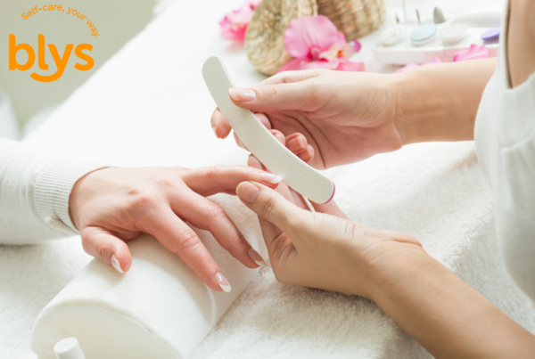 at home manicure service