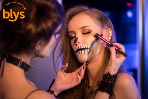 Last-Minute Halloween Beauty Hacks