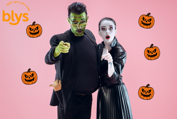 Spooky Beauty Trends for Halloween 2025