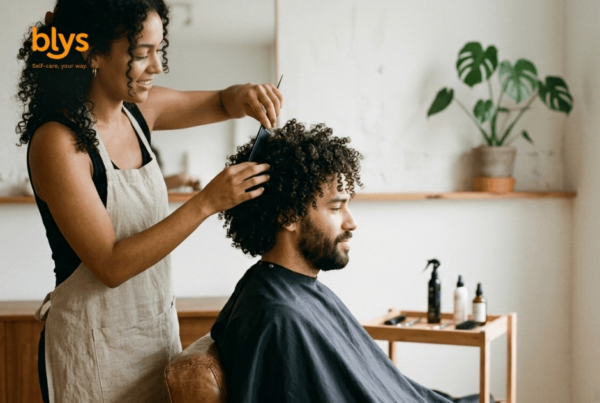 mobile-hair-stylist-curly-hair