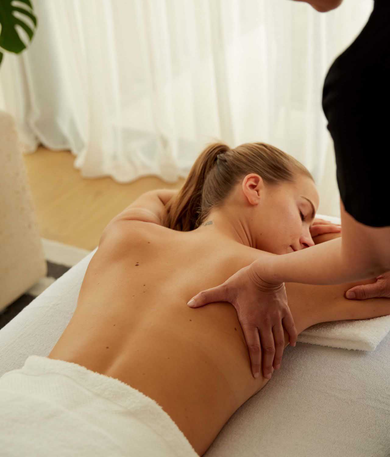 hot stone massage delivered to your door