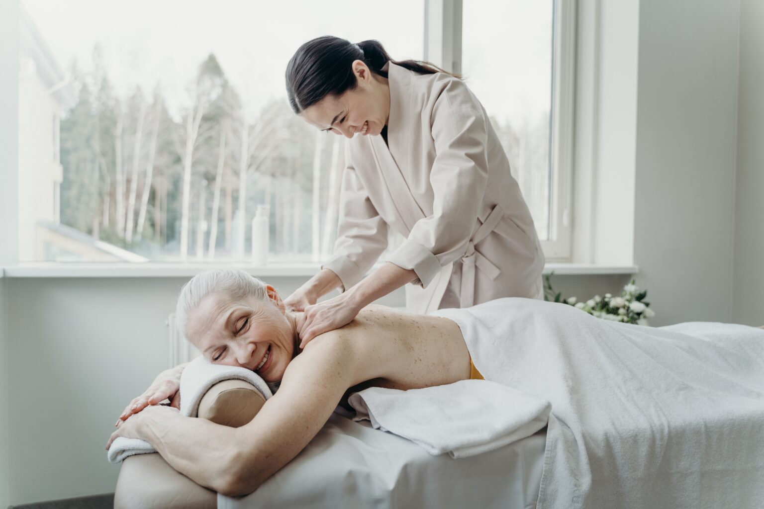 in-home-mobile-aged-care-massage