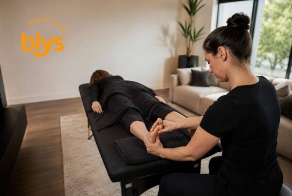 reflexology-vs-massage
